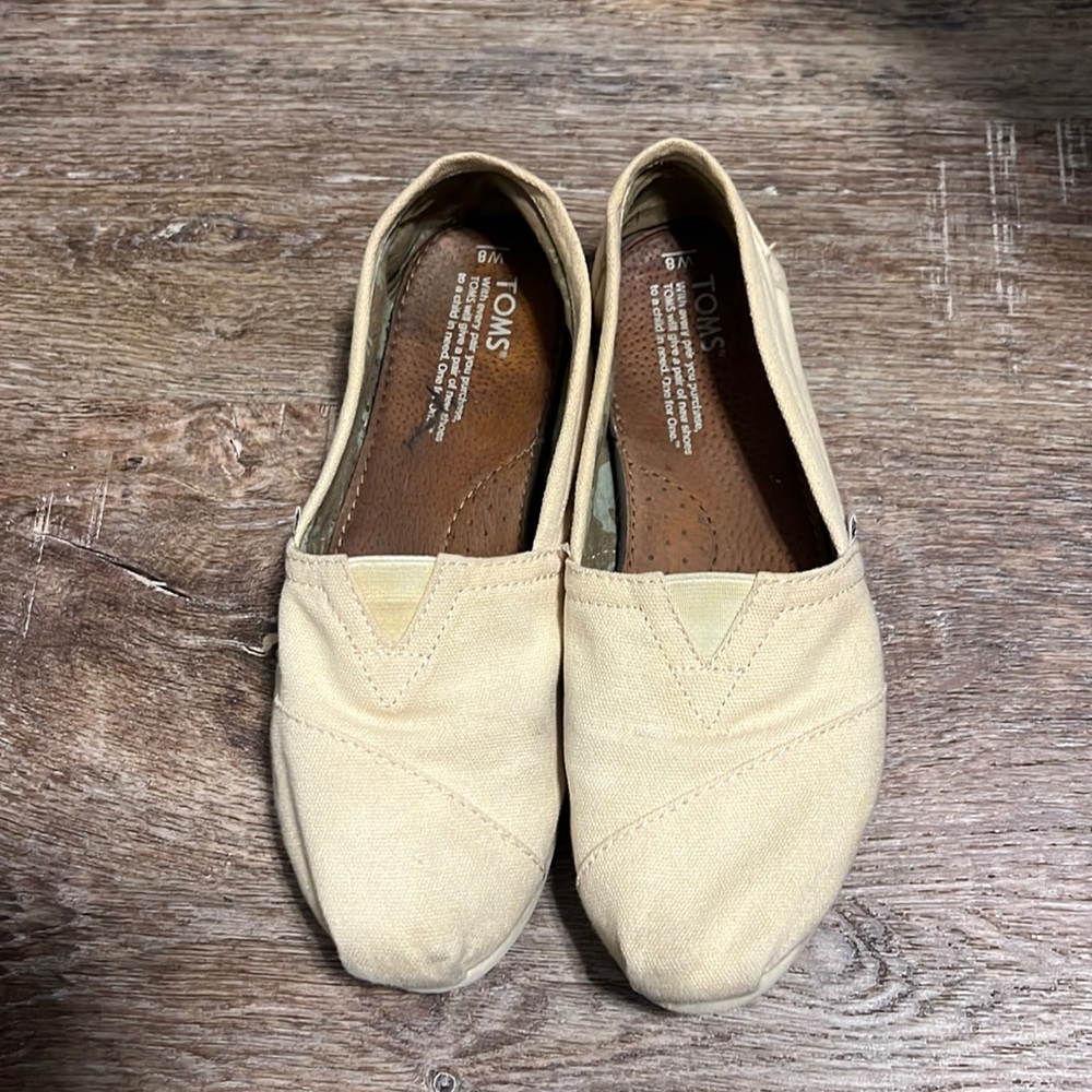 TOMS shoes, size women’s 8 slip on shoe
